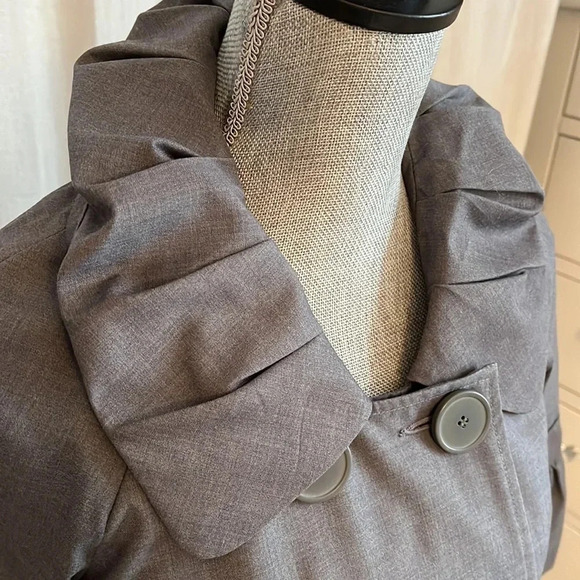 KENSIE Cropped Jacket Puff Sleeve and Frill Collar, Size 4 - Picture 3 of 11